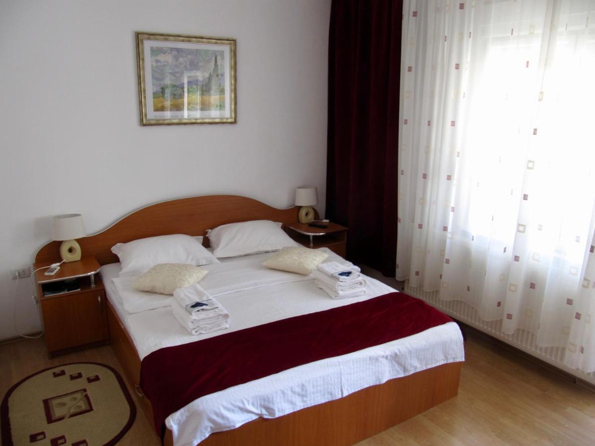 G.Eag - Premium Apartment Oradea Eksteriør bilde